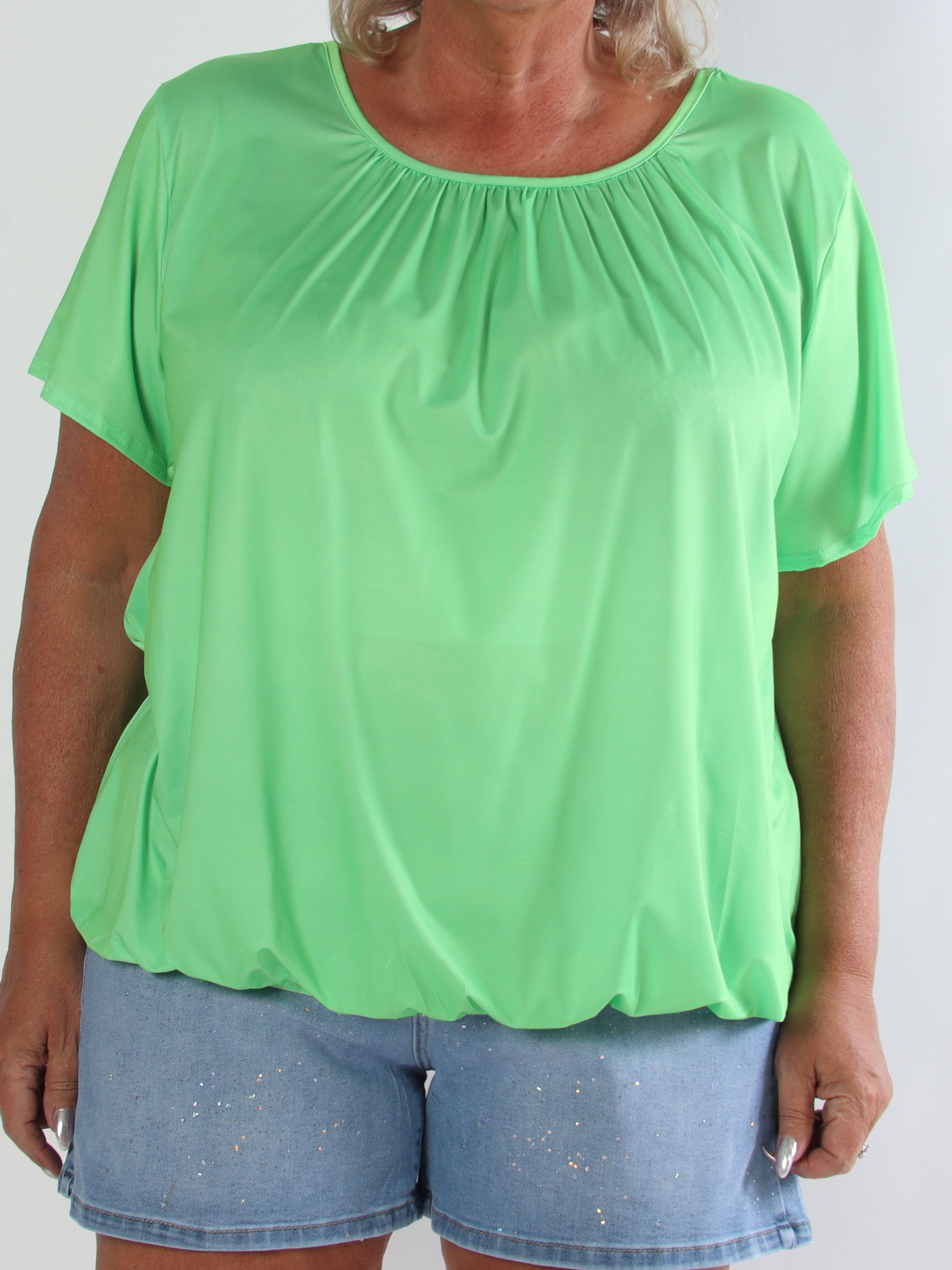 Miracle Plain - Skønneste plus size t-shirt i plain farve med elastik for enden
